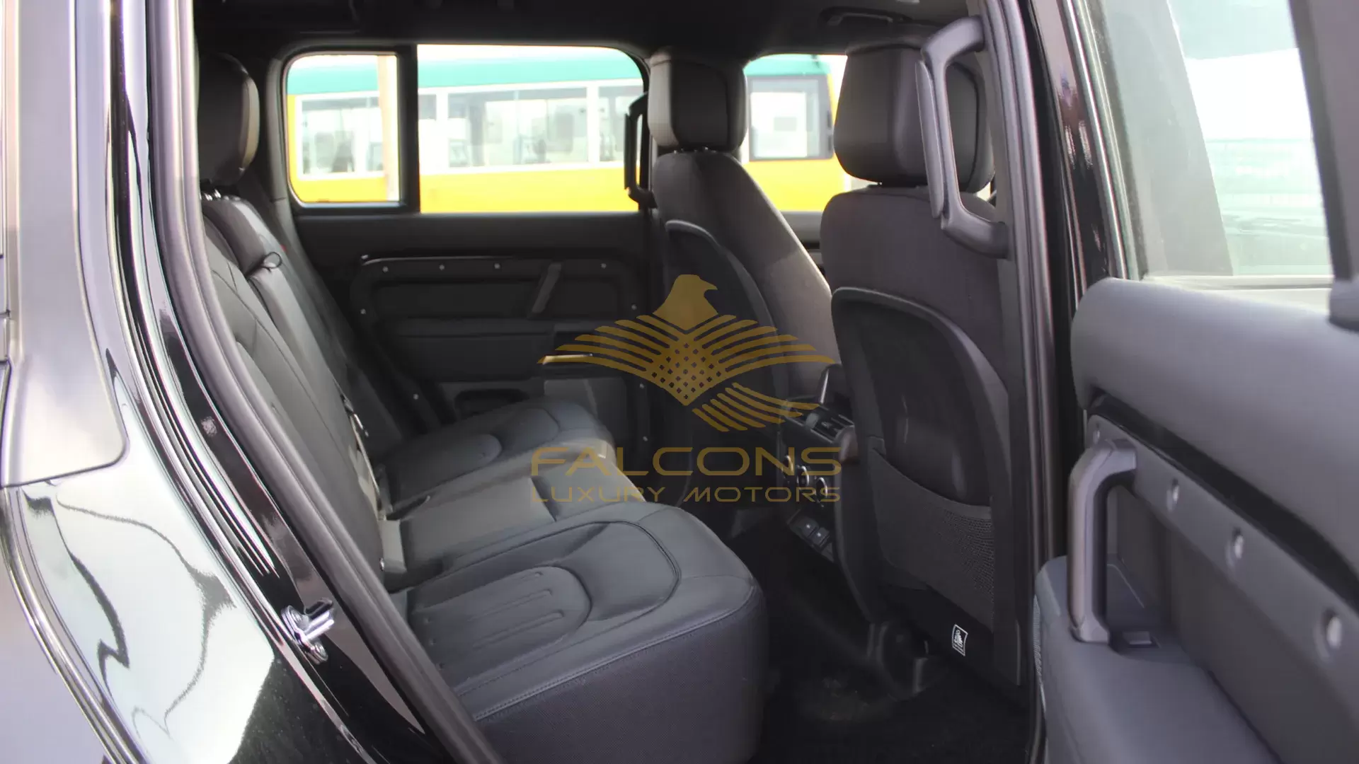 3.0L 110 P400 X EDITION AT - Image 13
