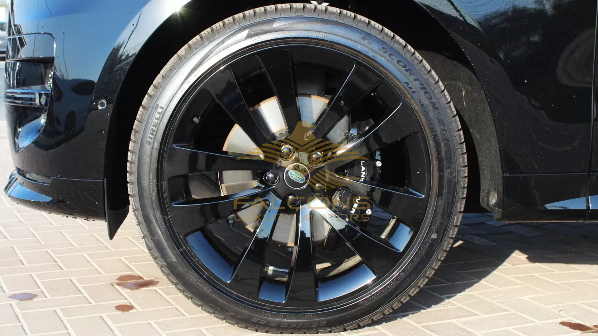 3.0L Sport Petrol P400 Autobiography AT - Image 7