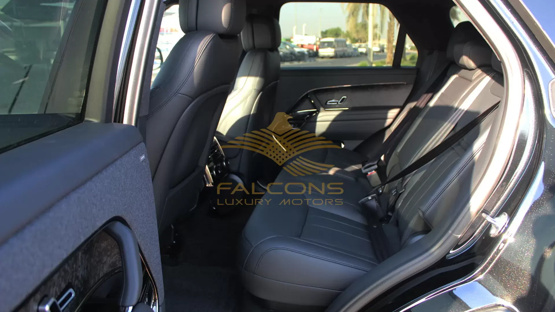 3.0L Sport Petrol P400 Autobiography AT - Image 10