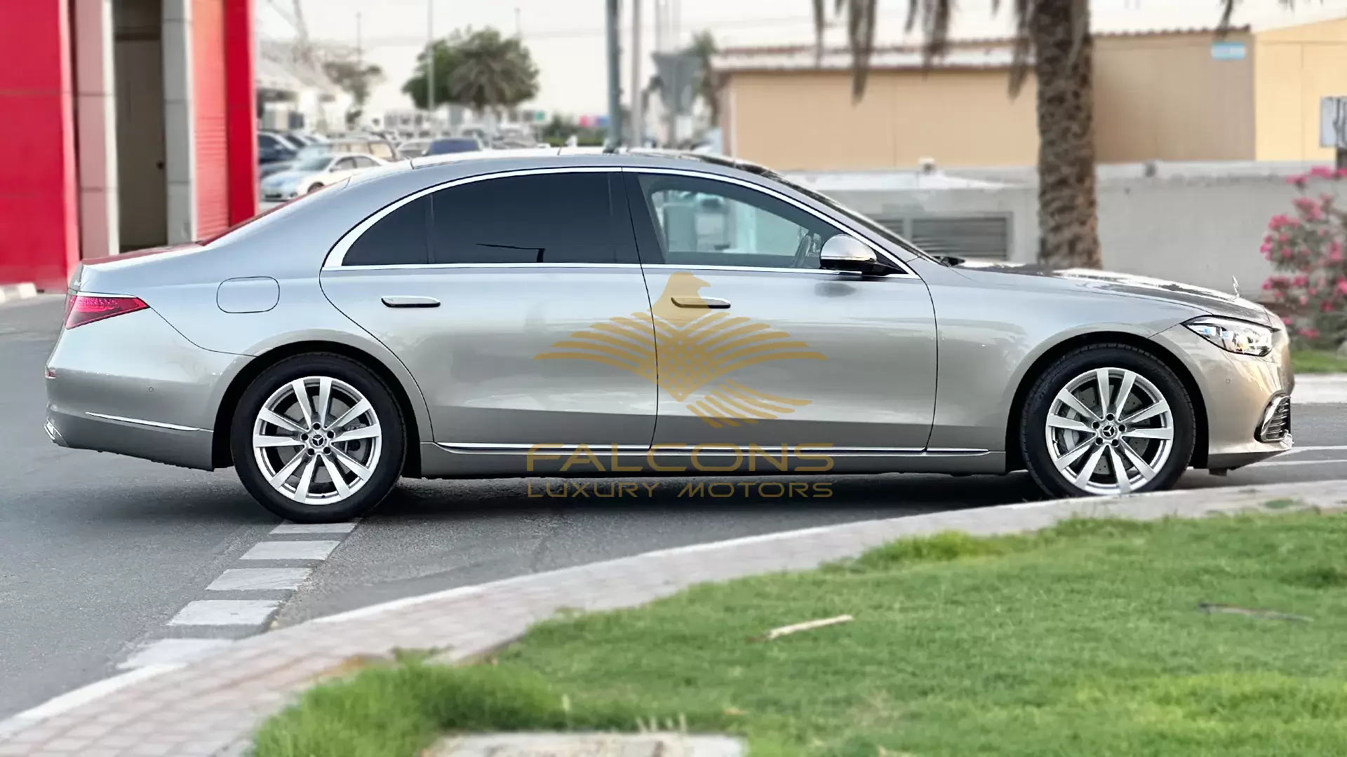 3.0L 4-MATIC AT - Image 8