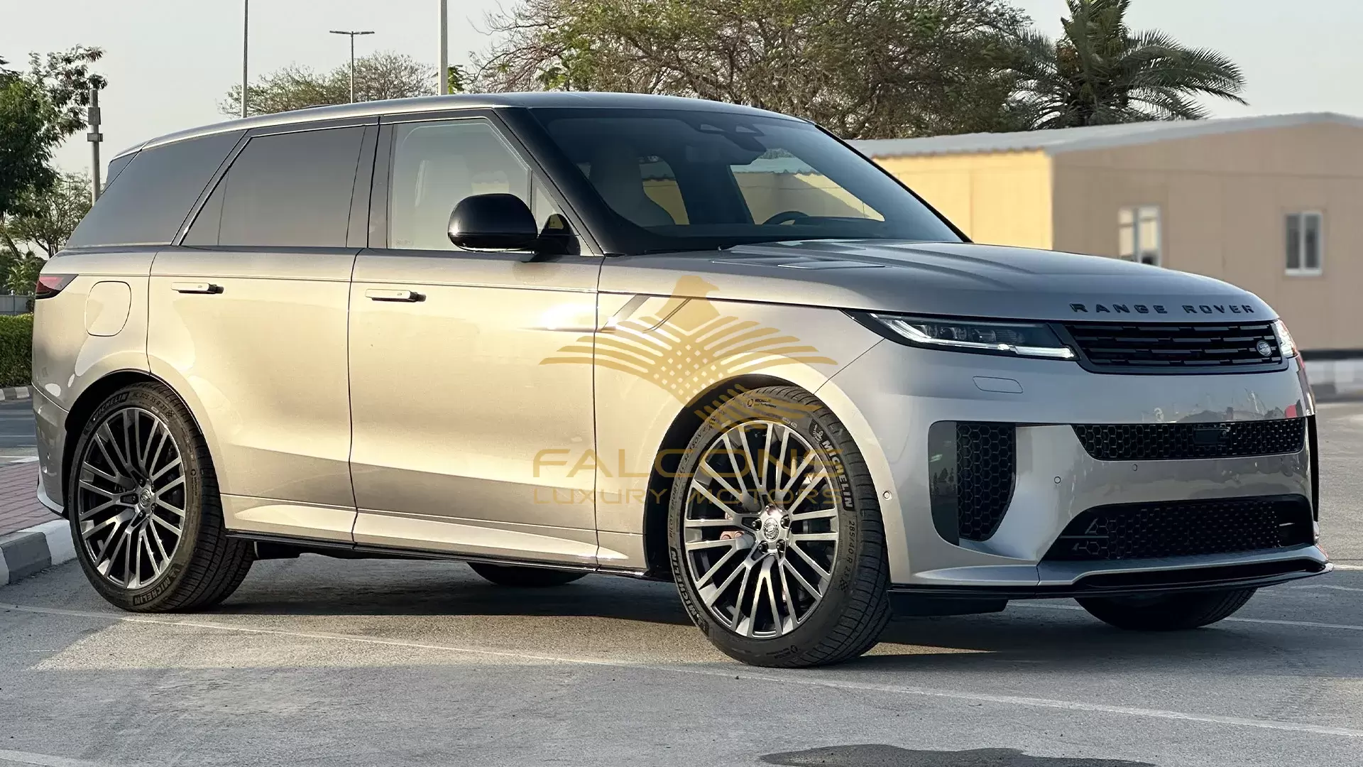 4.4L SPORT SV EDITION ONE V8 P635 AT - Image 4