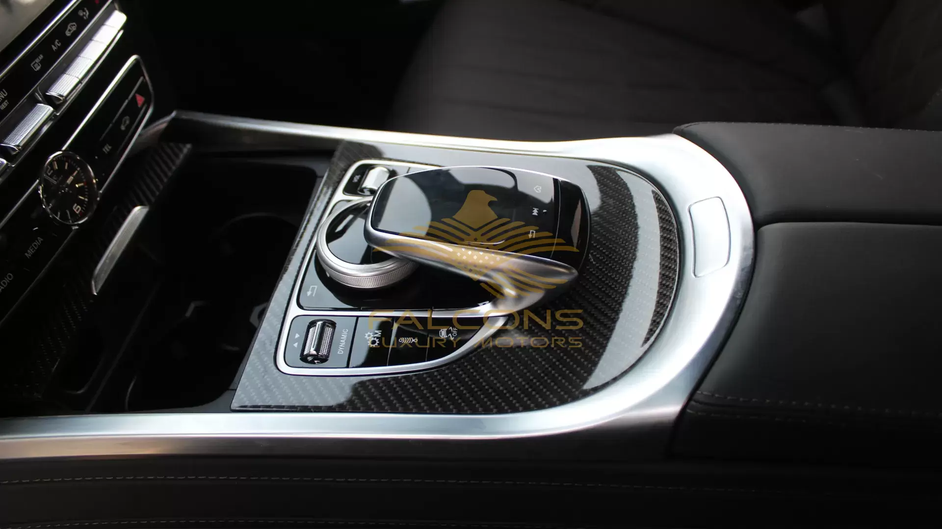 4.0L V8 AT - Image 19