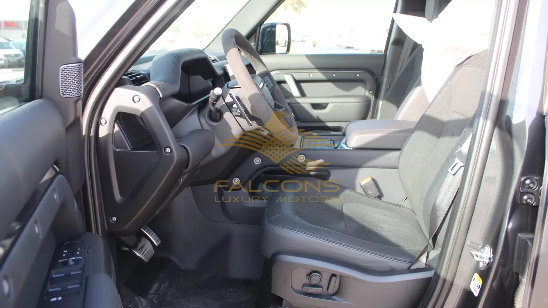 5.0L 110 V8 CARPATHIAN EDITION AT - Image 9