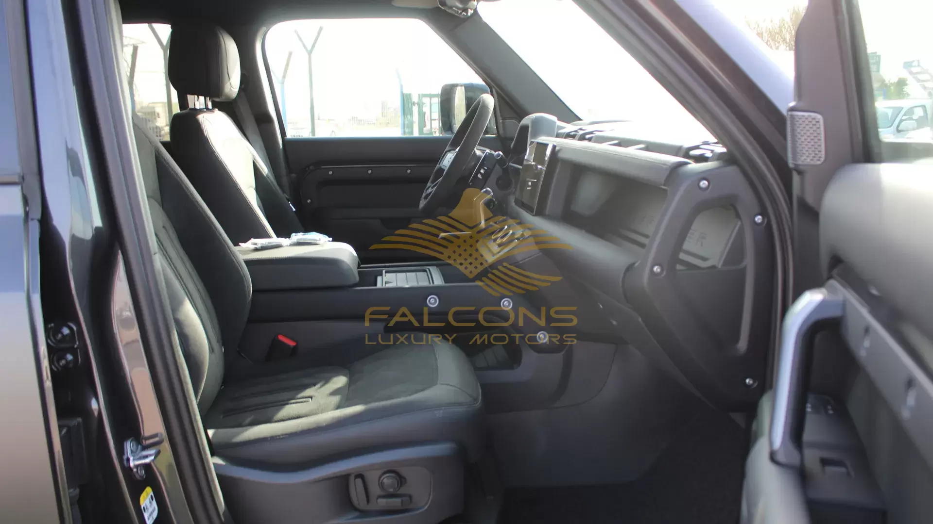 5.0L 110 V8 CARPATHIAN EDITION AT - Image 17