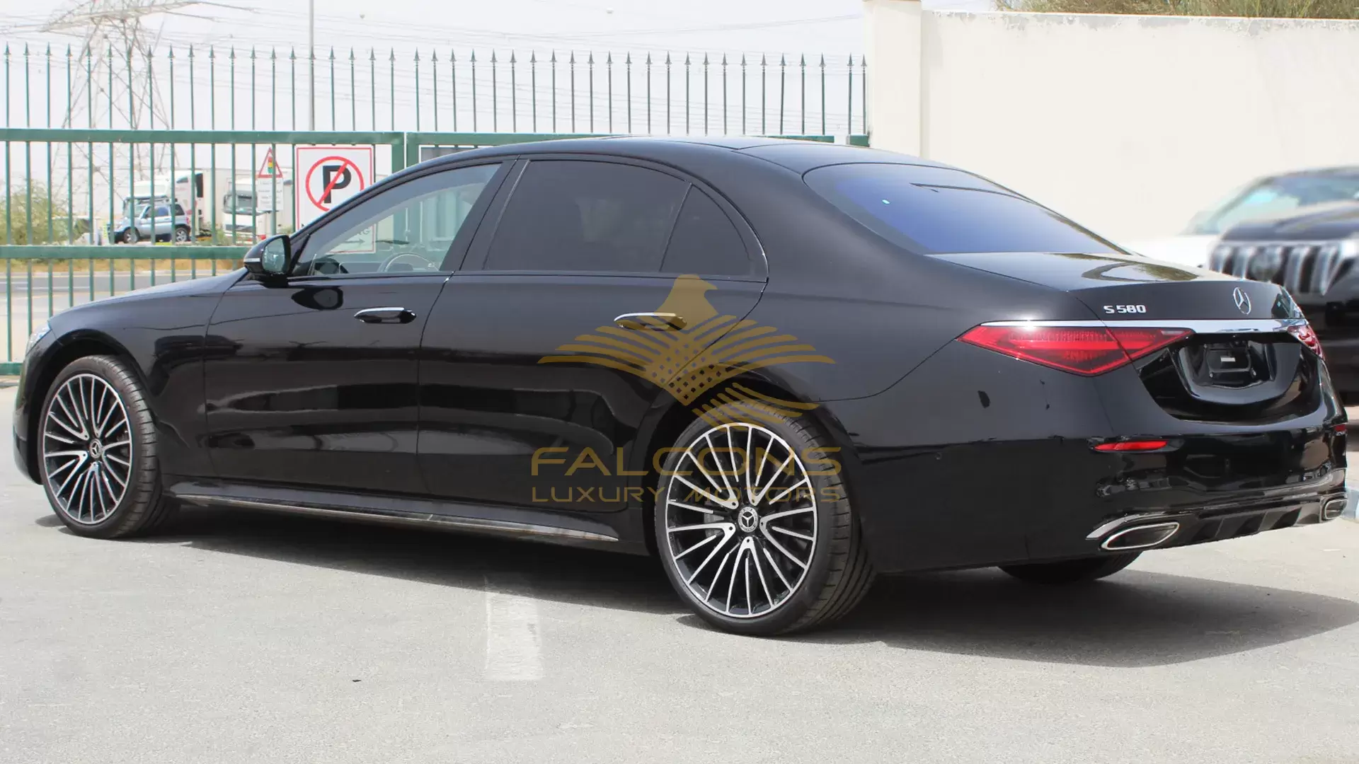 4MATIC 4.0L V8 LONG AT - Image 2