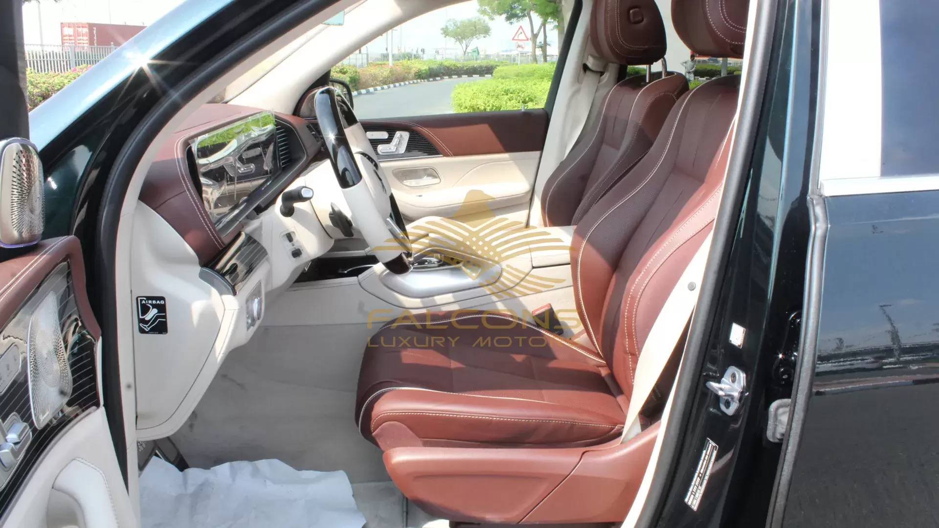 4.0L V8 Maybach AT - Image 8