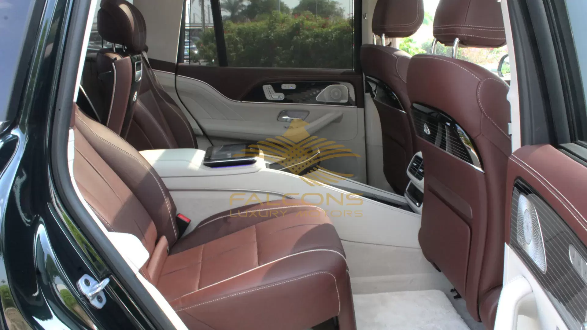 4.0L V8 Maybach AT - Image 12