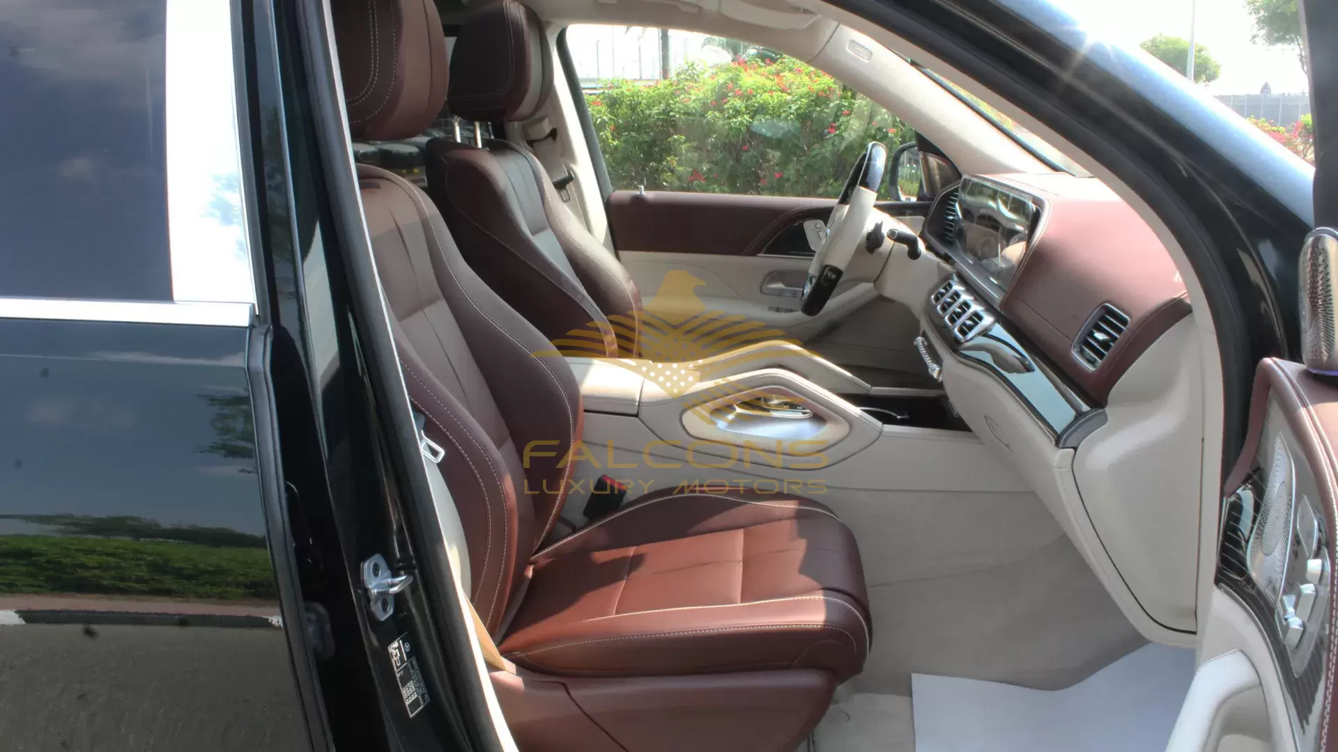 4.0L V8 Maybach AT - Image 13