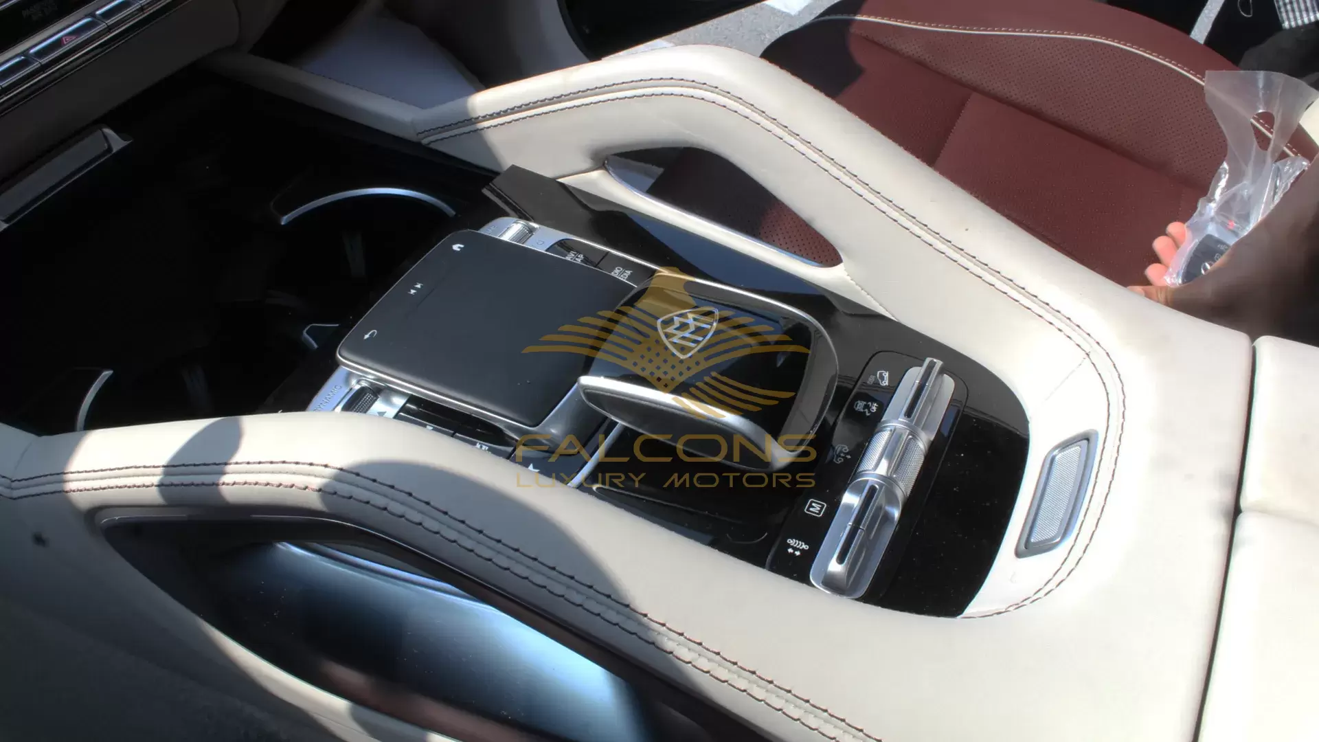 4.0L V8 Maybach AT - Image 14
