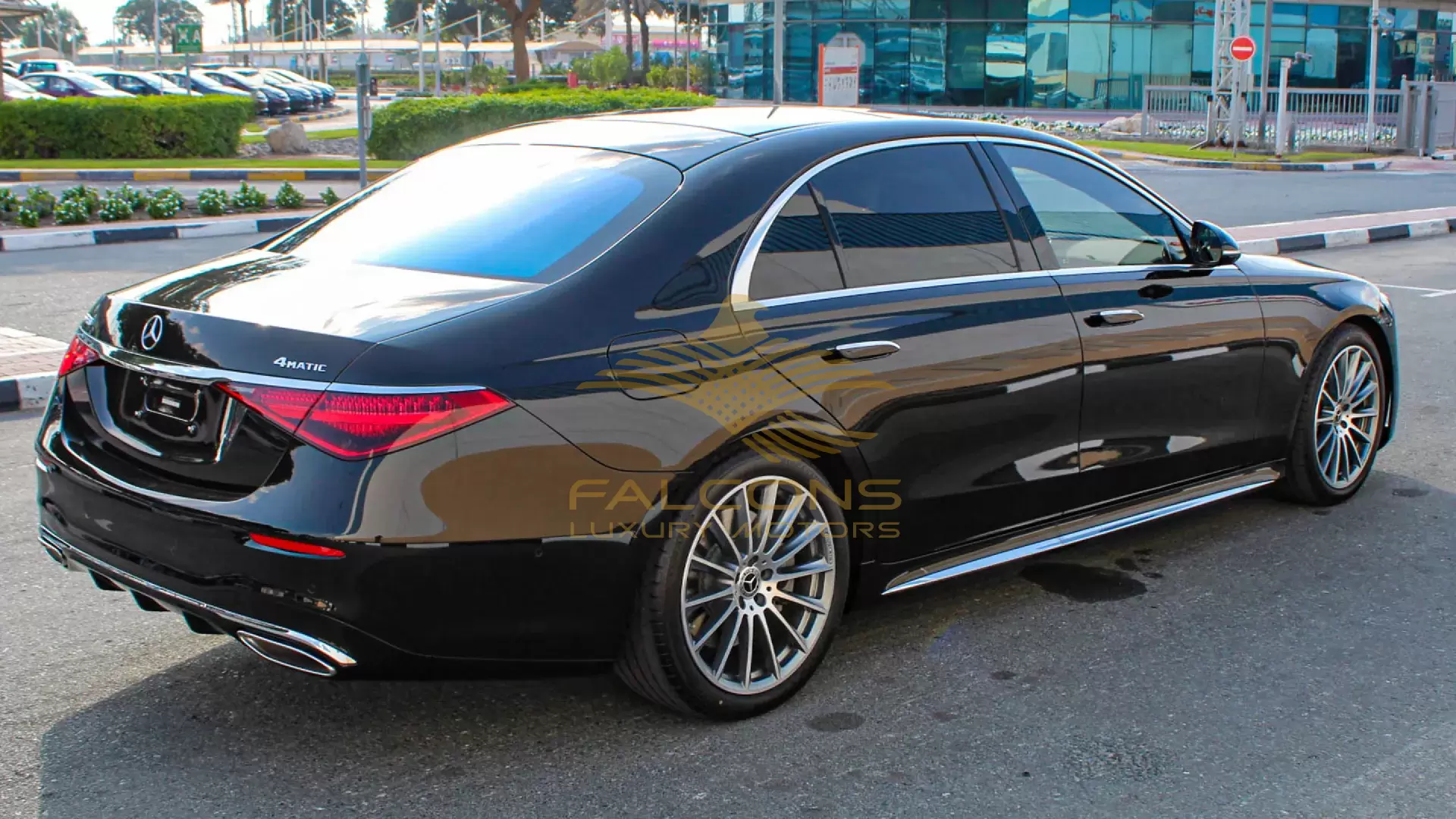 4MATIC 4.0L V8 9AT 2023 - Image 3