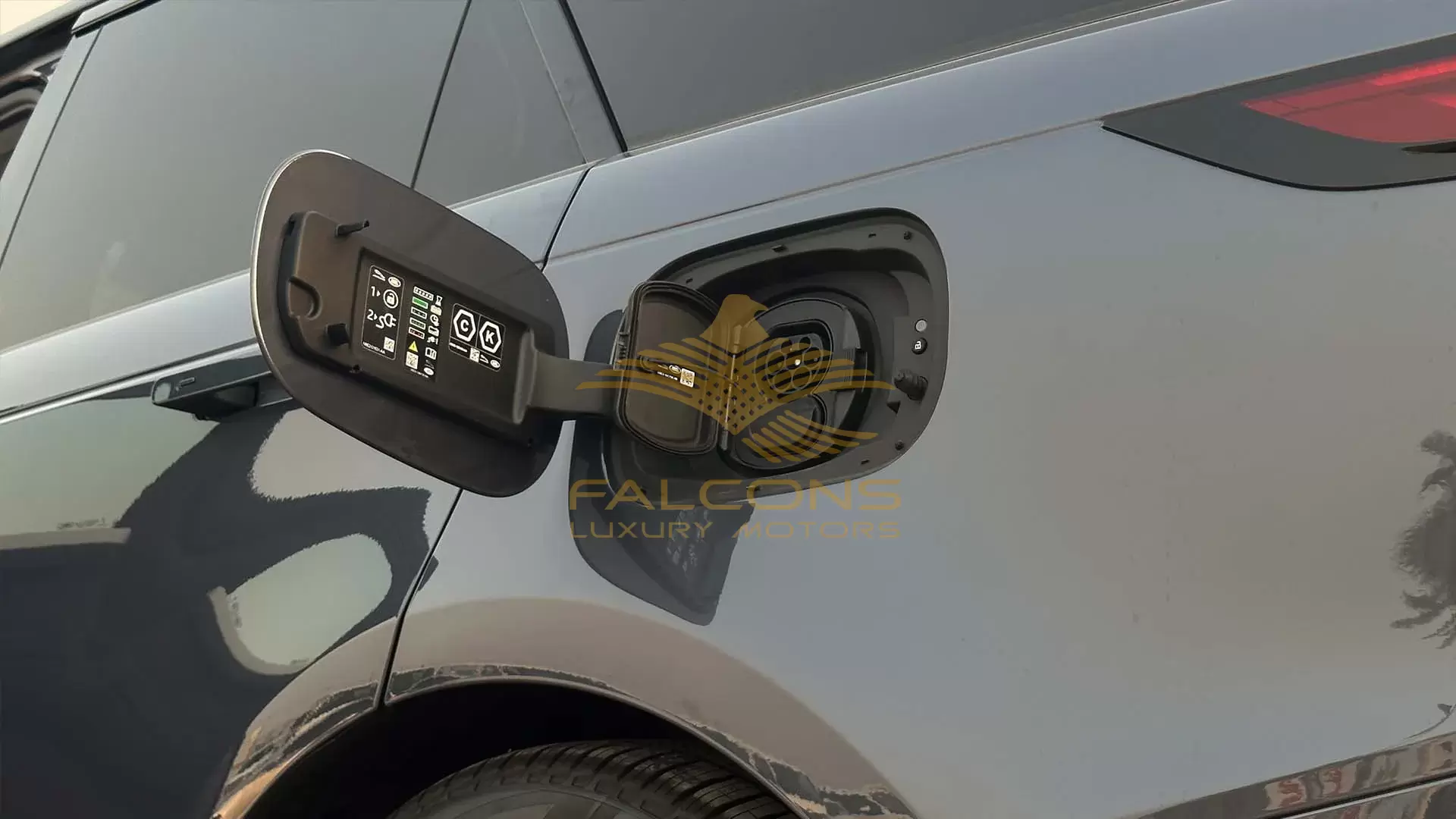 3.0L FE AUTOBIOGRAPHY TT HYBRID - Image 20