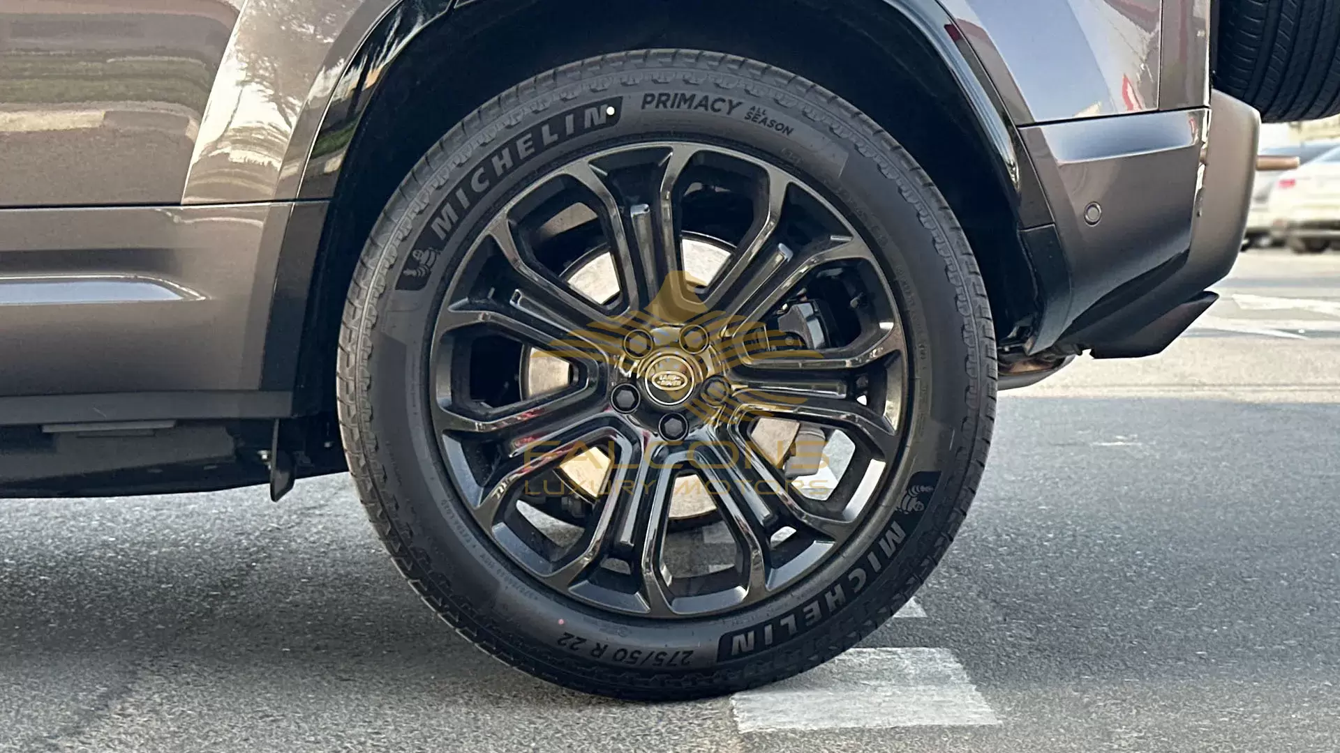 4.4L OCTA AWD 5DR SWB 635PS AT - Image 8