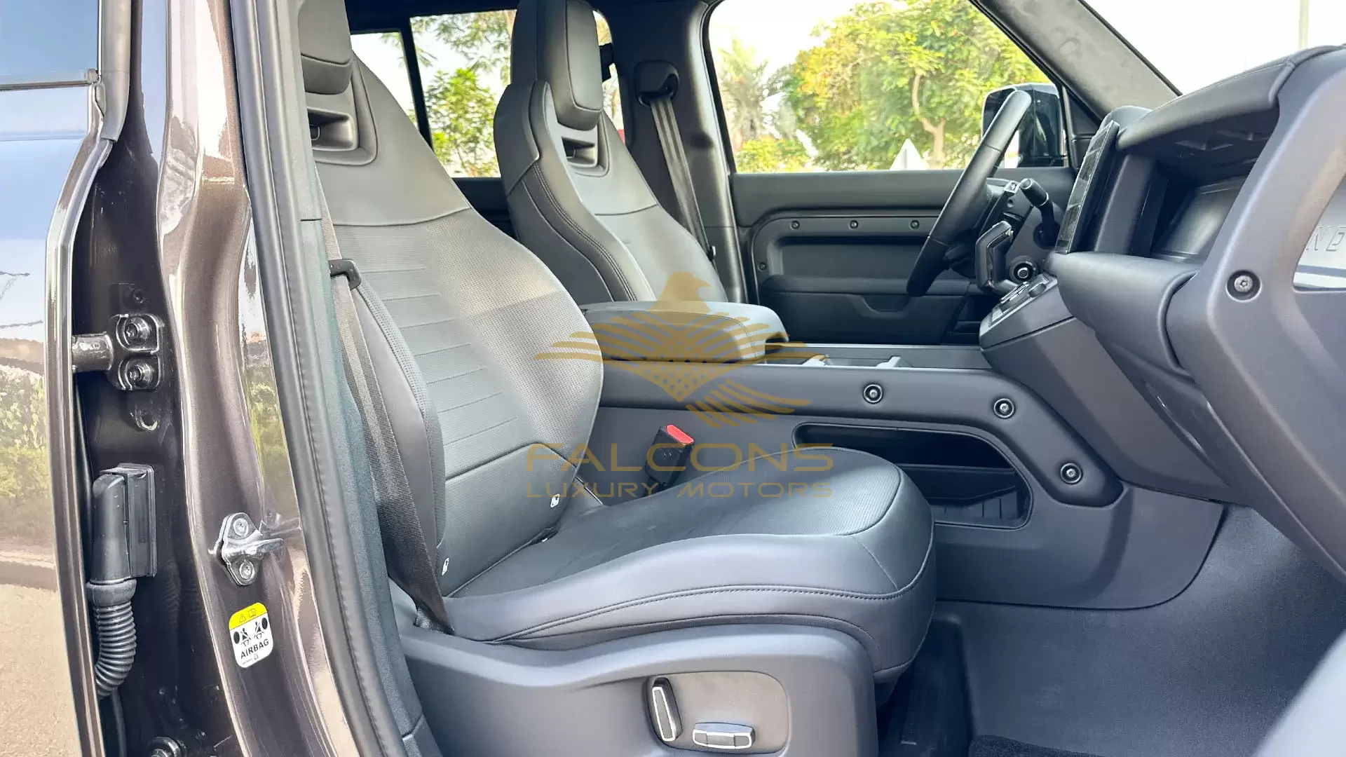 4.4L OCTA AWD 5DR SWB 635PS AT - Image 10