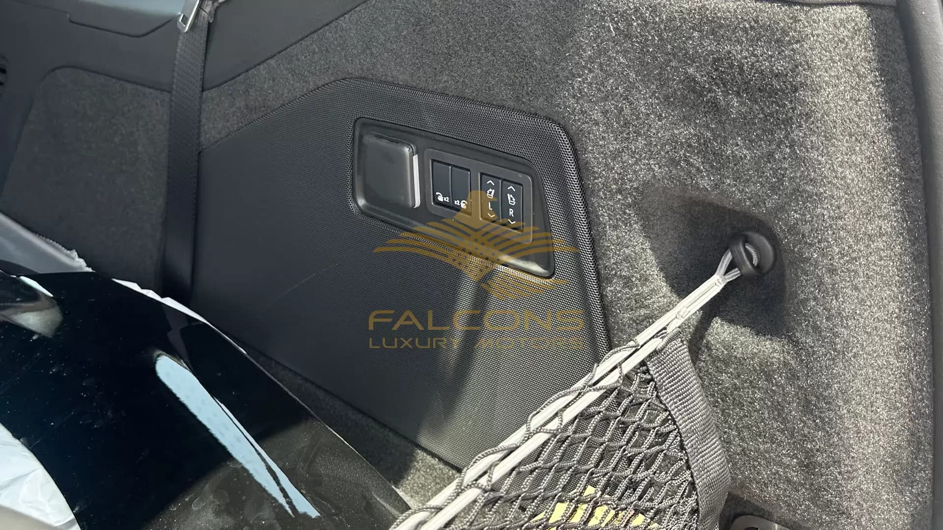 6.2L Sport Platinum 4WD AT - Image 26